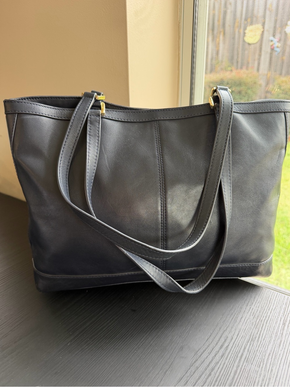 Tory Burch Holly East West Navy Leather Logo Tote Bag - Picture 2 of 6